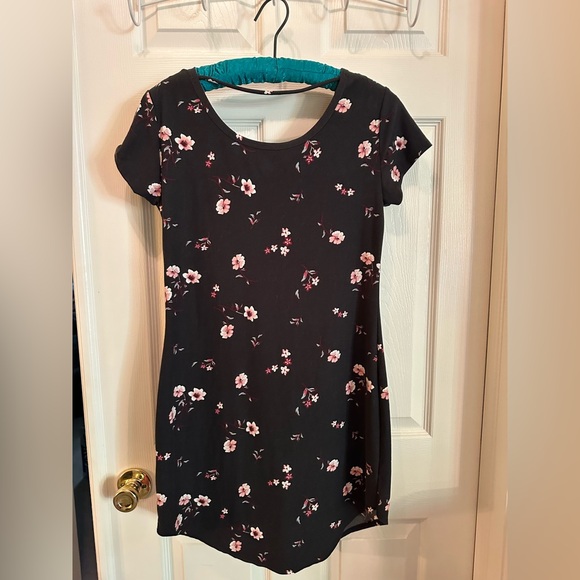 Floral pocket T-shirt dress - Picture 5 of 5